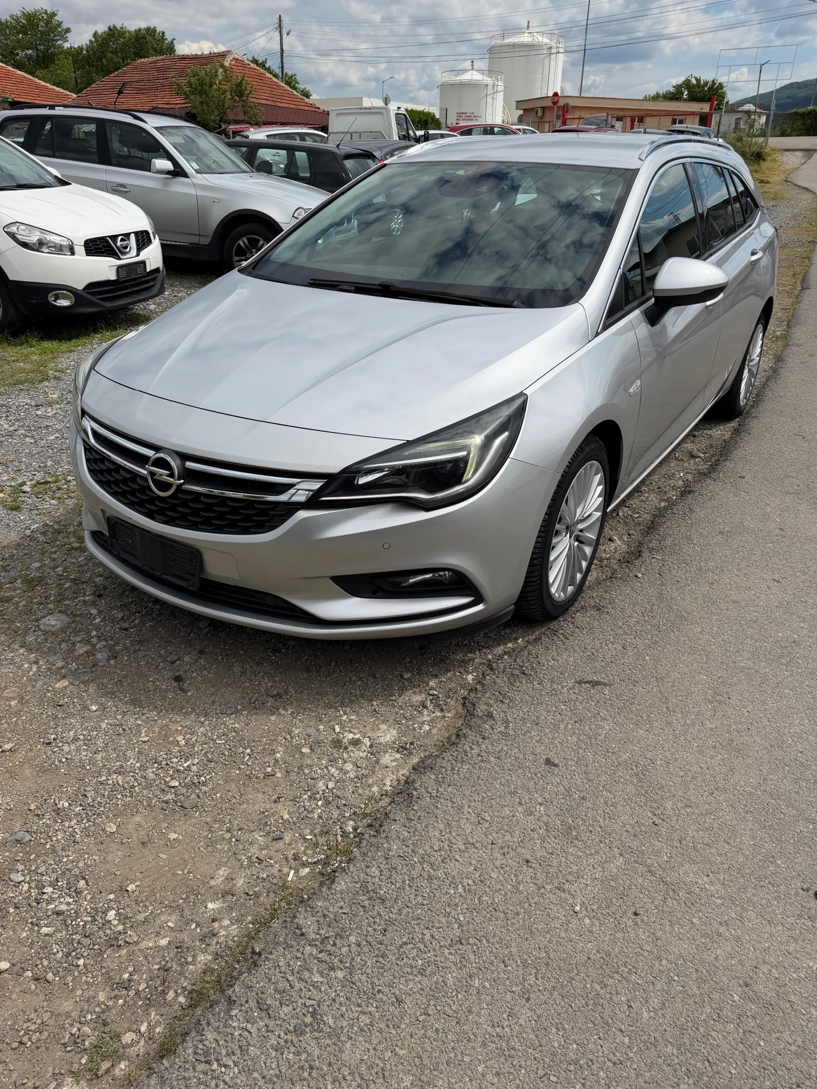 Opel Astra 1.6d Lane Assist* recaro* navi, снимка 7 - Автомобили и джипове - 54629588