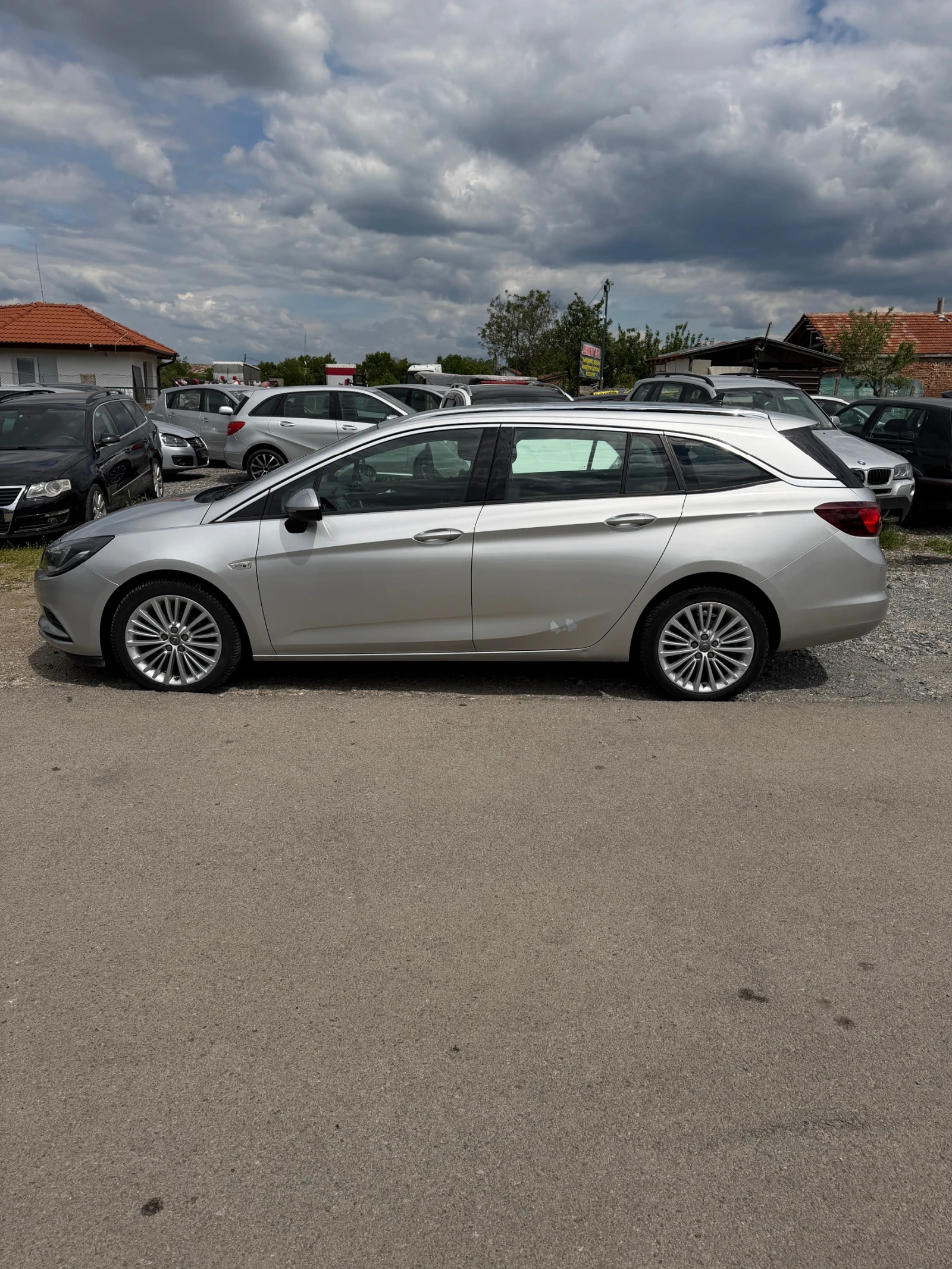 Opel Astra 1.6d Lane Assist* recaro* navi, снимка 6 - Автомобили и джипове - 54629588