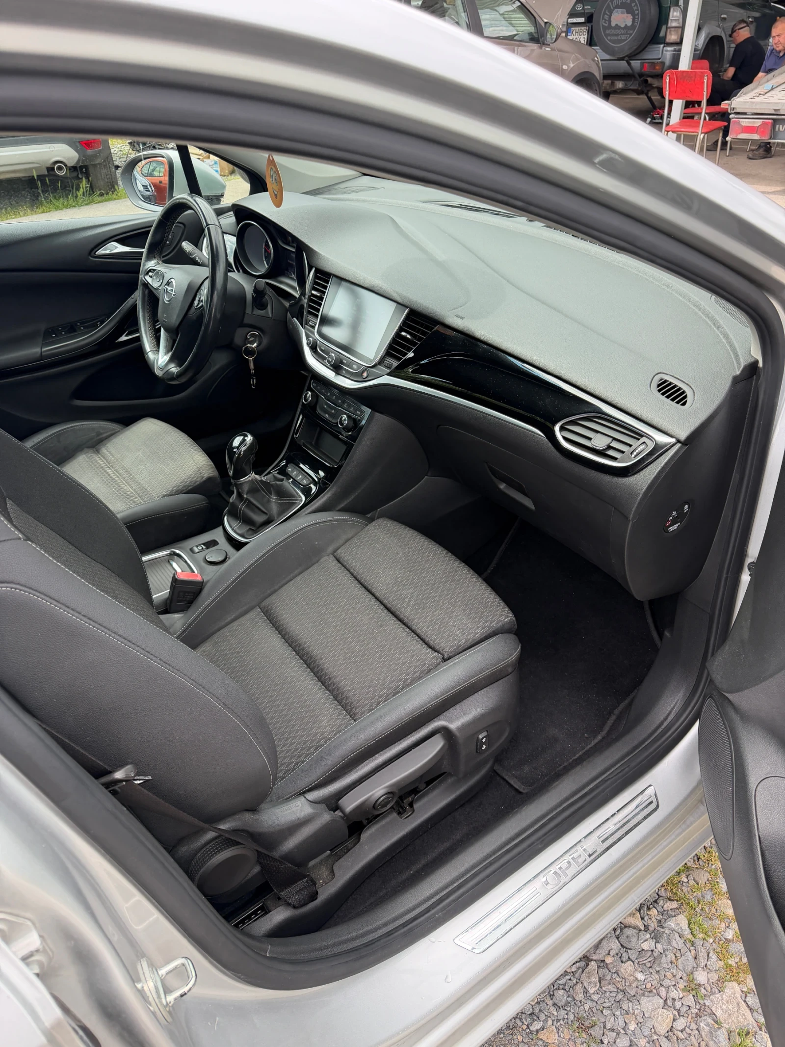 Opel Astra 1.6d Lane Assist* recaro* navi, снимка 11 - Автомобили и джипове - 54629588
