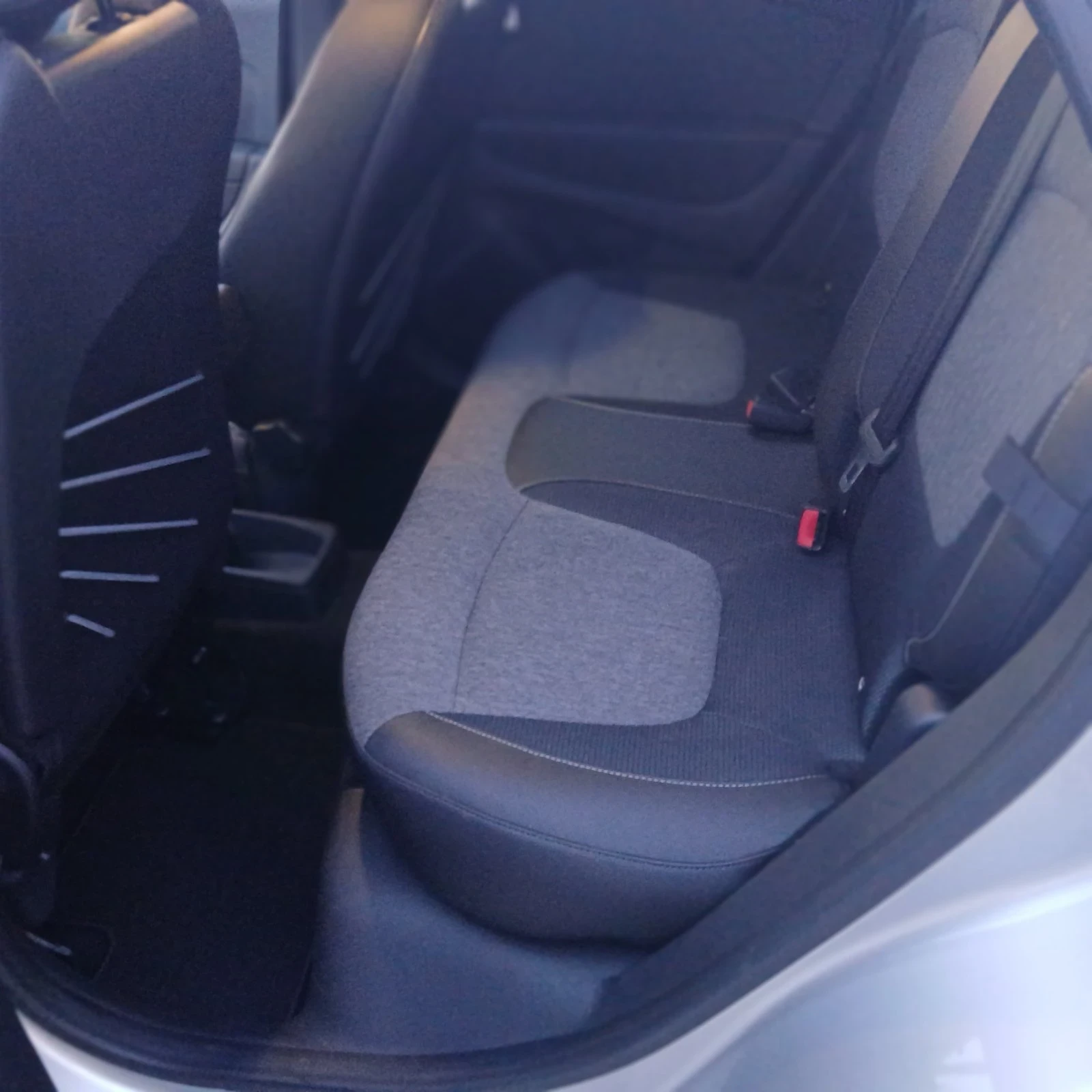 Renault Captur, снимка 11 - Автомобили и джипове - 54664488
