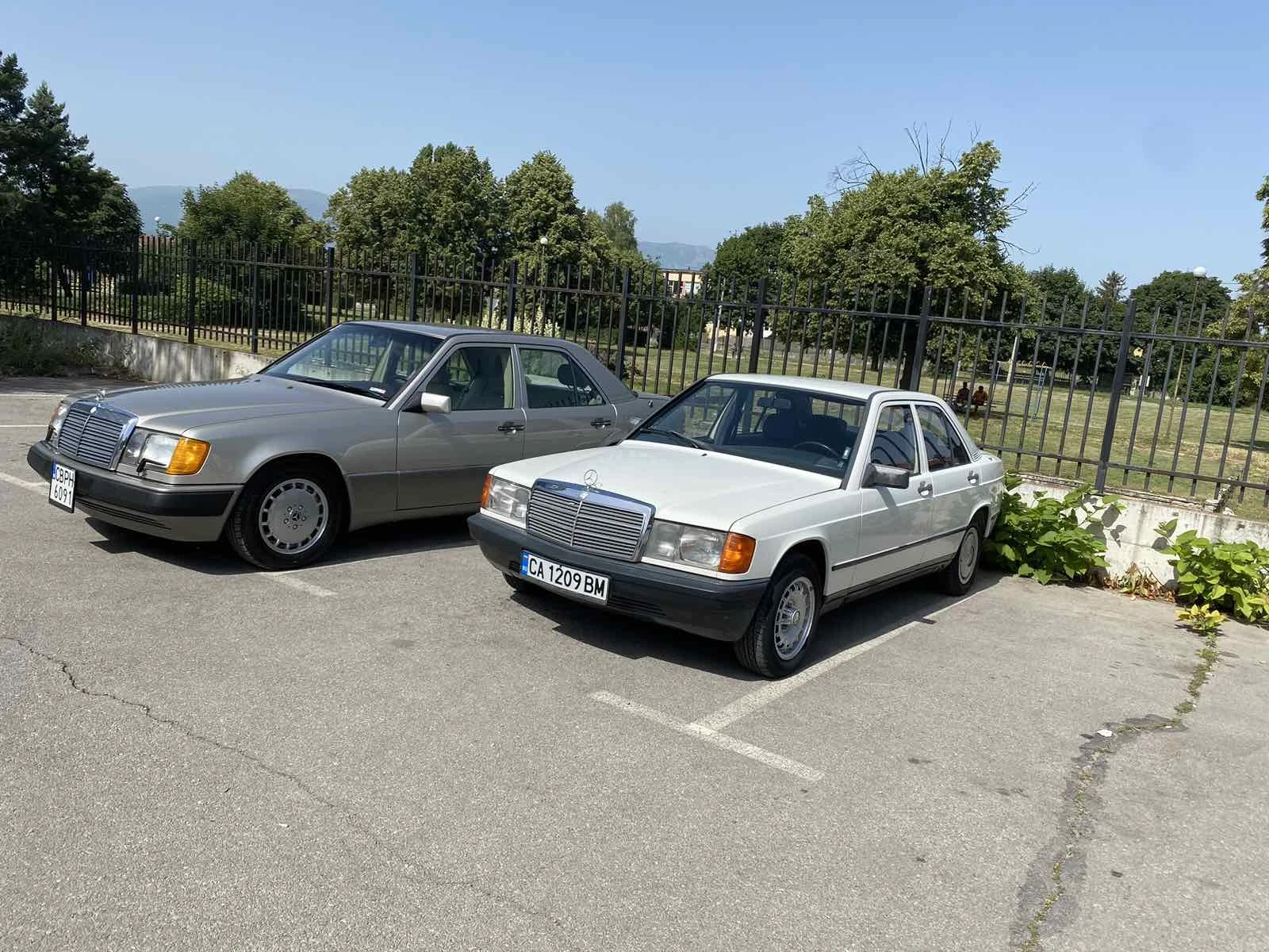 Mercedes-Benz 190, снимка 6 - Автомобили и джипове - 54673885