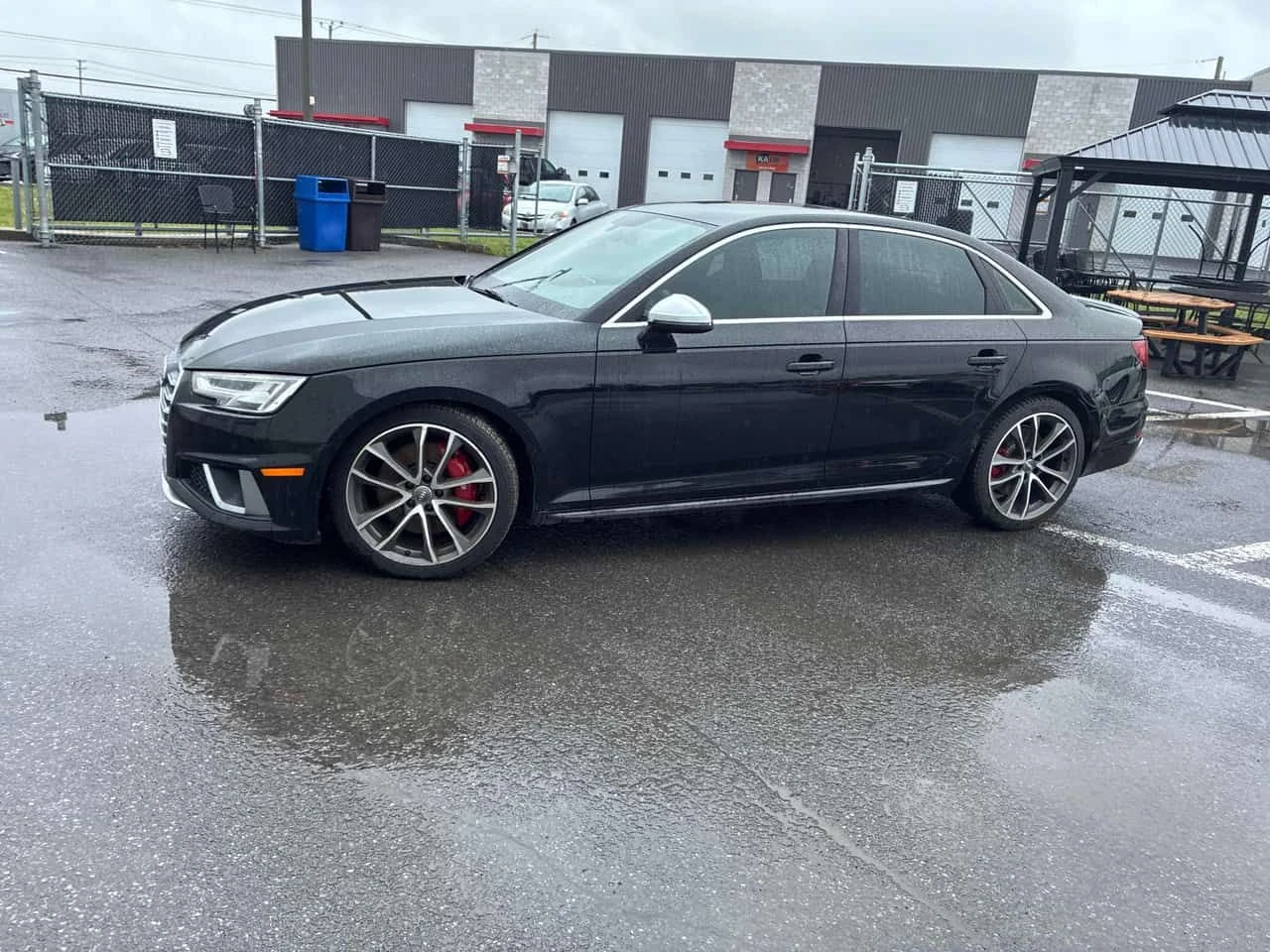 Audi S4 Progressiv /CAMERA/МАСАЖИ/АВТОКРЕДИТ, снимка 2 - Автомобили и джипове - 54678674
