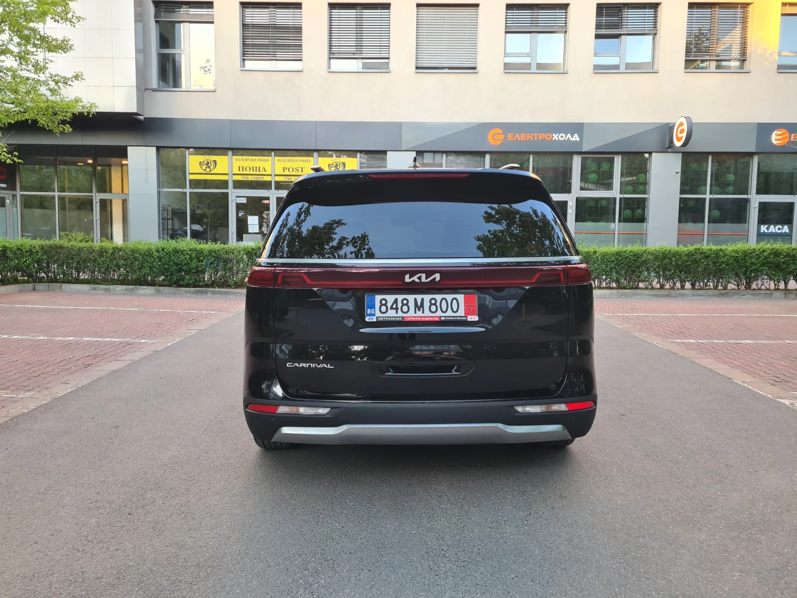 Kia Carnival 2.2 CRDI 202к.с 8+ 1 , снимка 4 - Автомобили и джипове - 54732216