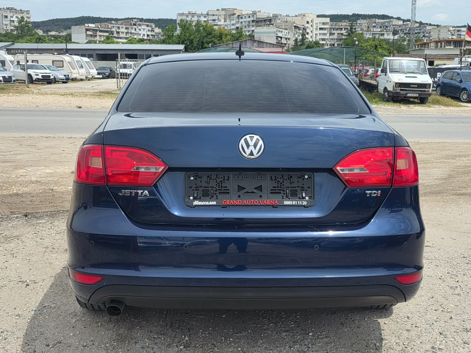 VW Jetta 1.6TDI 105PS, снимка 5 - Автомобили и джипове - 55101804