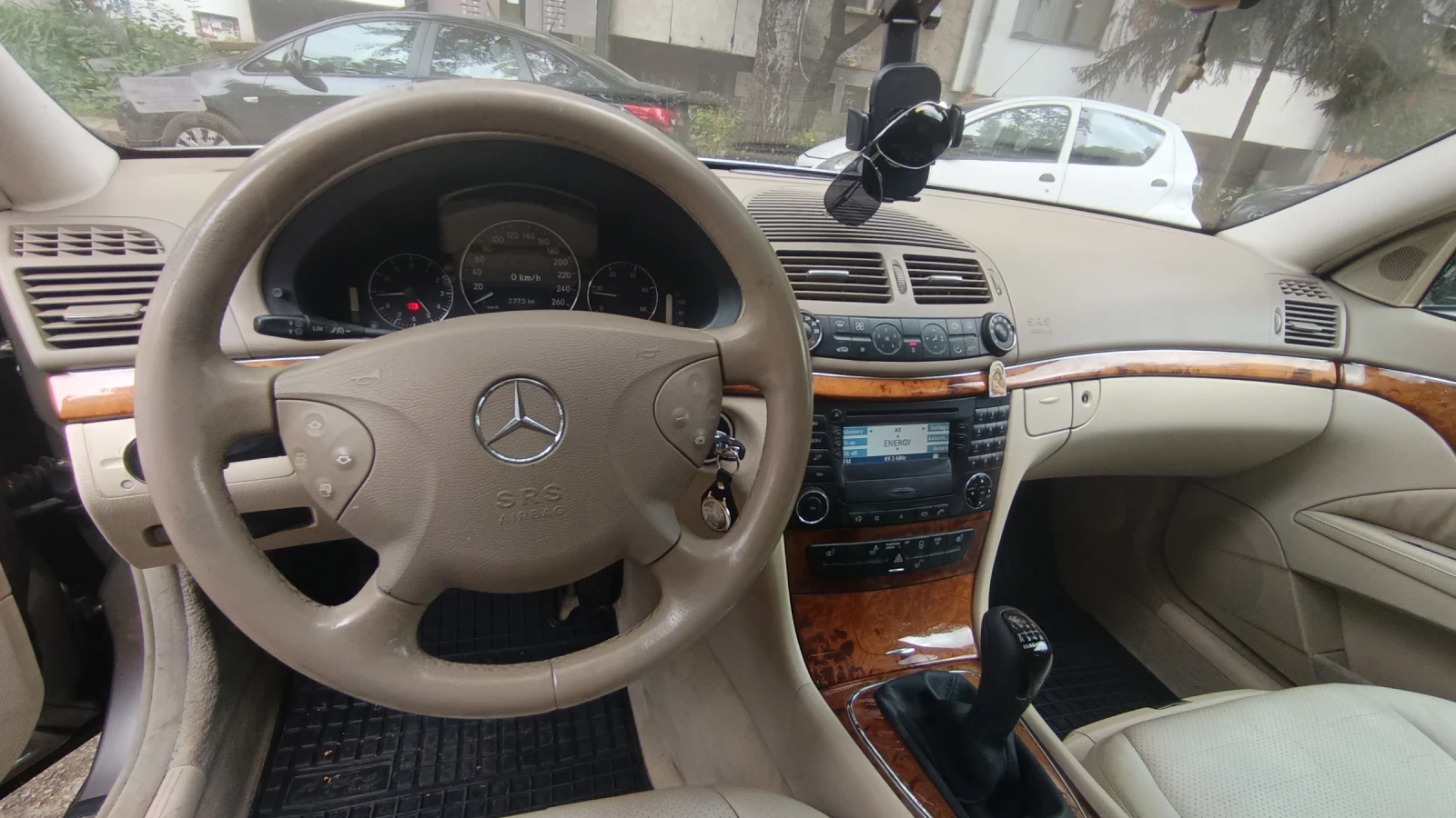 Mercedes-Benz E 200 CDI, снимка 6 - Автомобили и джипове - 55177614