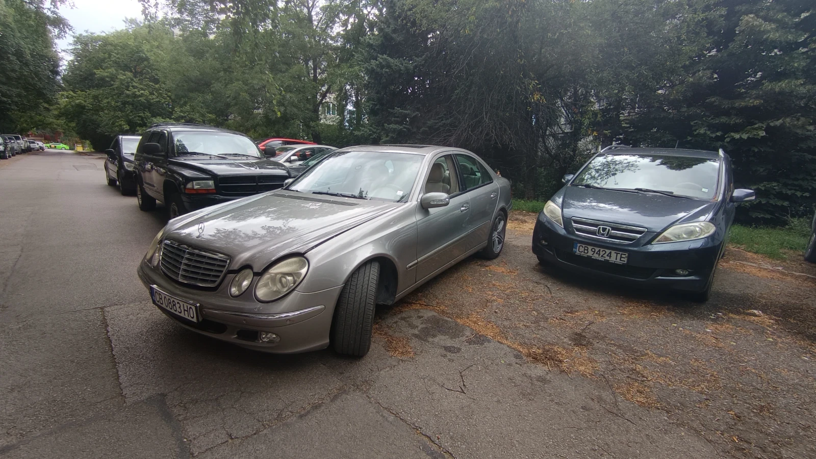 Mercedes-Benz E 200 CDI, снимка 2 - Автомобили и джипове - 55177614