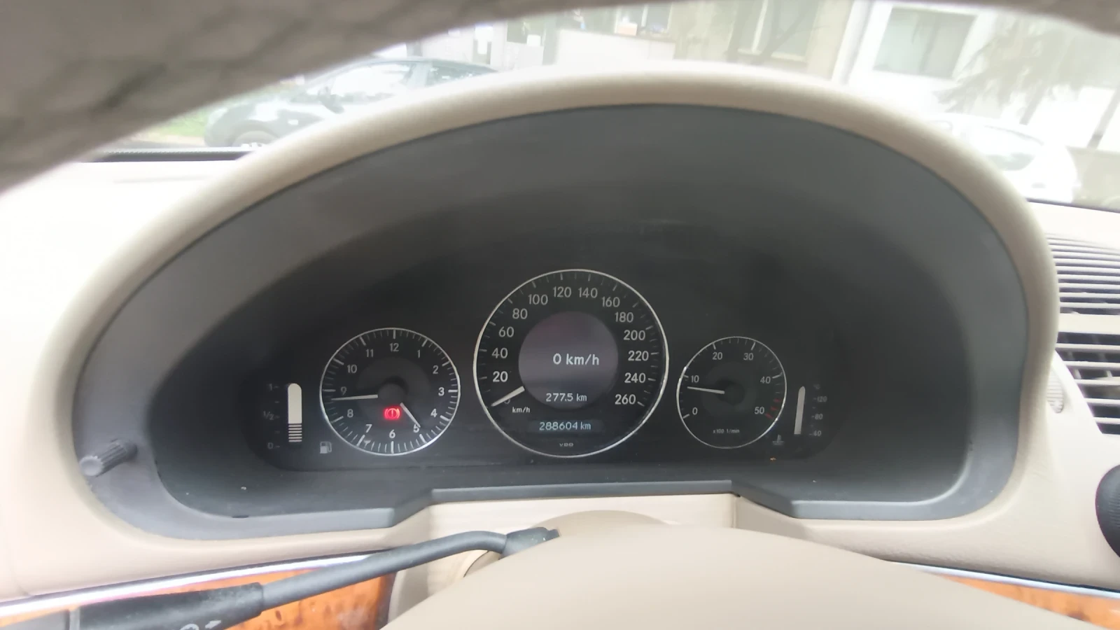Mercedes-Benz E 200 CDI, снимка 8 - Автомобили и джипове - 55177614