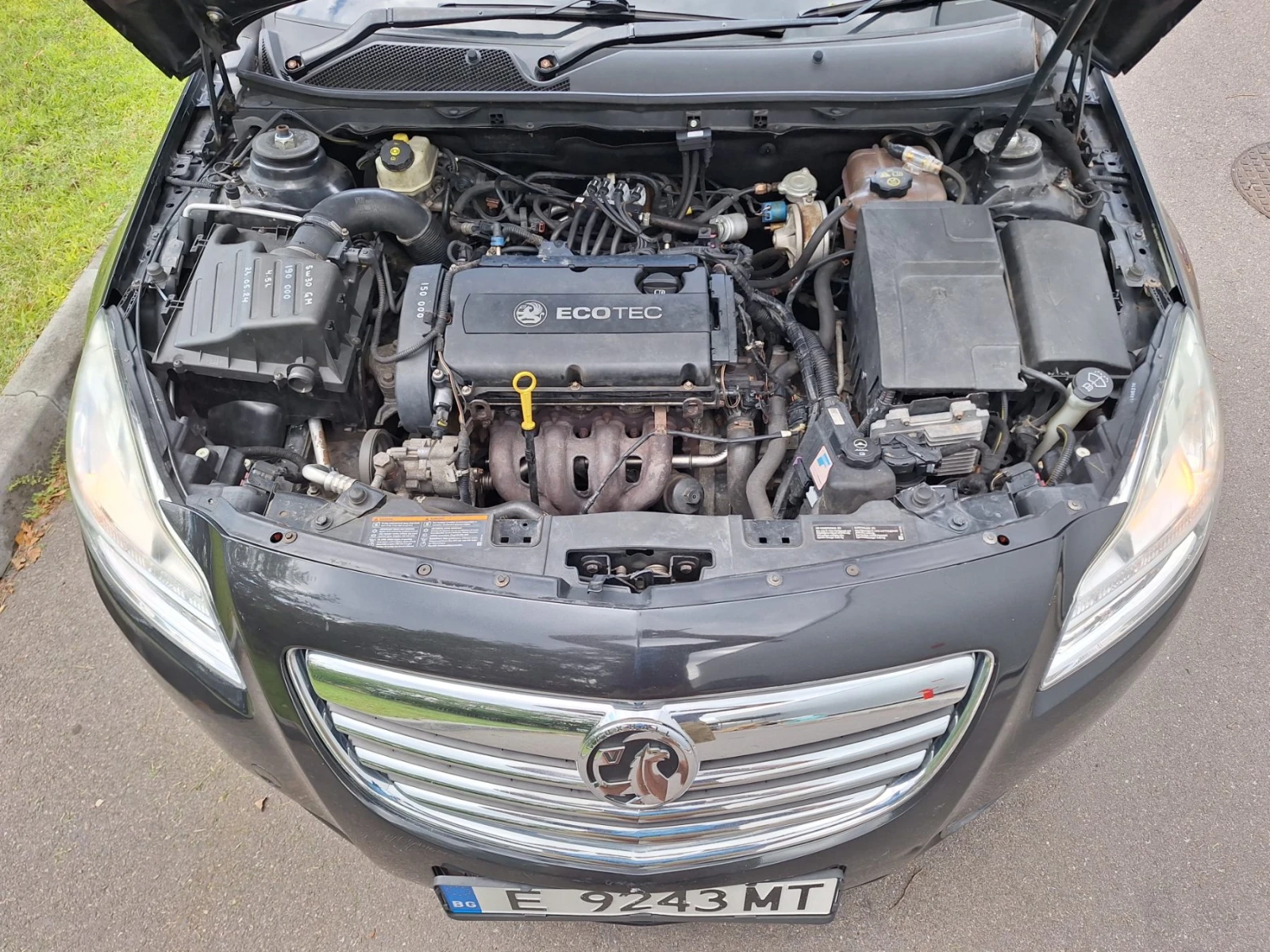 Opel Insignia Sports Tourer, снимка 11 - Автомобили и джипове - 55431387
