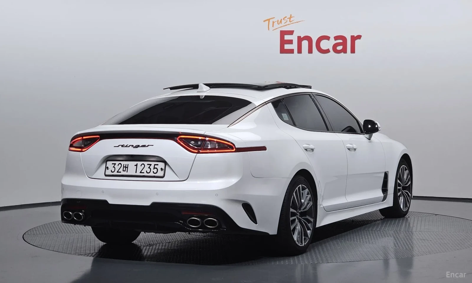 Kia Stinger Подгреви\Обдухване\4х4, снимка 2 - Автомобили и джипове - 55583473