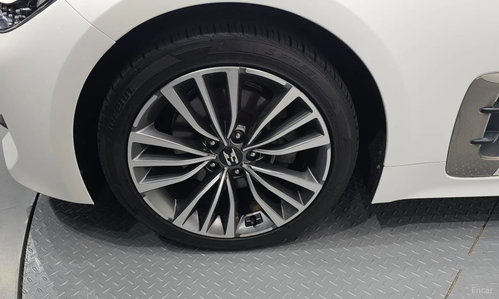 Kia Stinger Подгреви\Обдухване\4х4, снимка 5 - Автомобили и джипове - 55583473