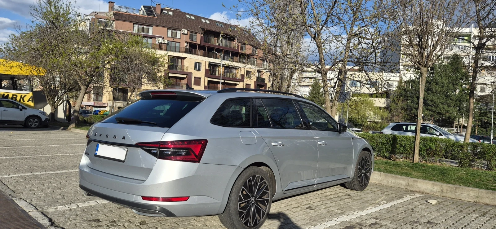 Skoda Superb Sportline 2.0 TDI, снимка 3 - Автомобили и джипове - 55615291