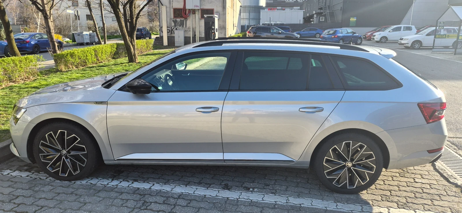 Skoda Superb Sportline 2.0 TDI, снимка 8 - Автомобили и джипове - 55615291