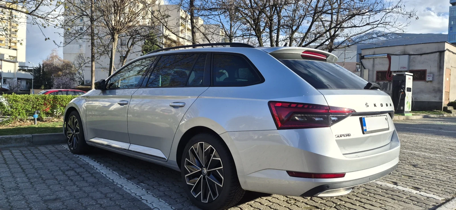 Skoda Superb Sportline 2.0 TDI, снимка 7 - Автомобили и джипове - 55615291