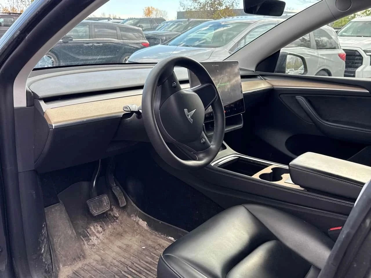 Tesla Model Y, снимка 5 - Автомобили и джипове - 56687383
