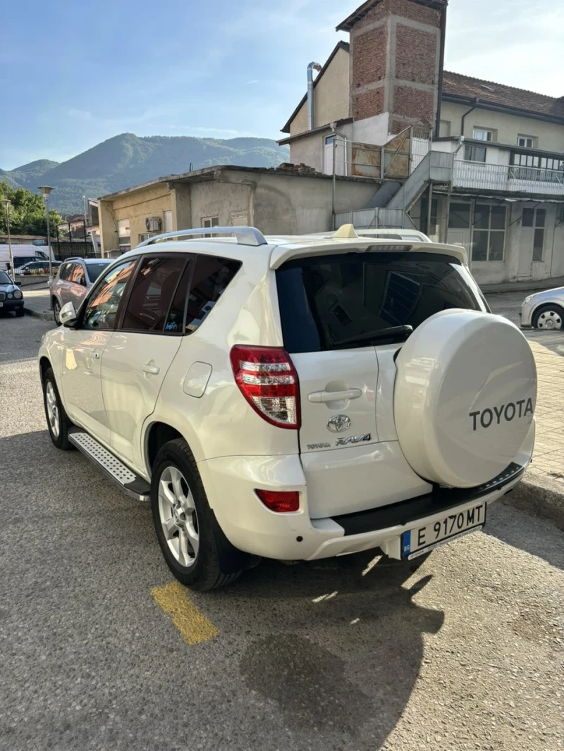 Toyota Rav4, снимка 2 - Автомобили и джипове - 47704419