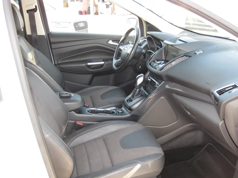 Ford Kuga 2.0 TDCI, снимка 11 - Автомобили и джипове - 49465861