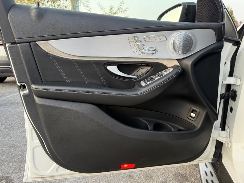 Mercedes-Benz GLC 63 AMG GLC63s//CERAMICA//очакван внос//, снимка 11 - Автомобили и джипове - 52419577