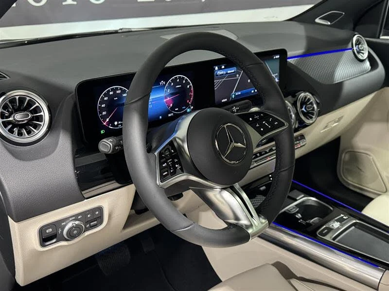 Mercedes-Benz GLA 250 4MATIC* АвтоКредит* (ЦЕНА ДО БГ), снимка 9 - Автомобили и джипове - 53657454