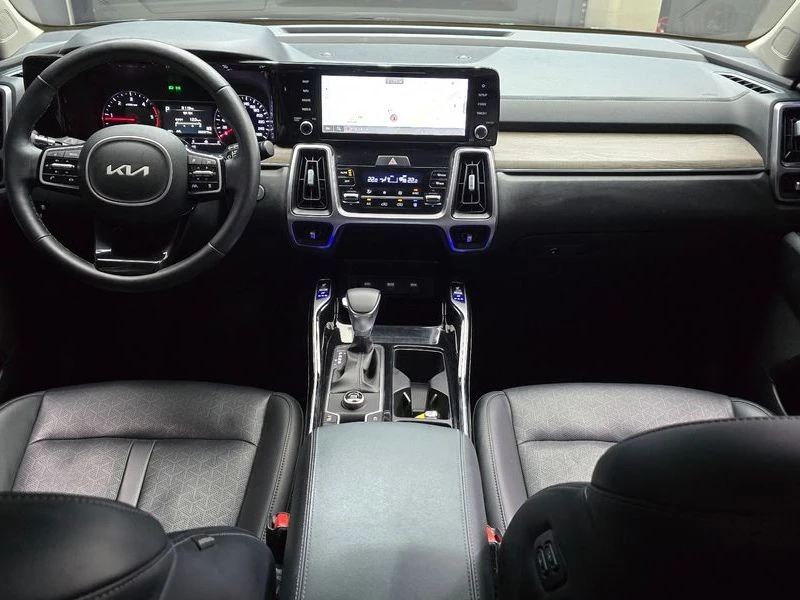 Kia Sorento 2.2 Automatic, снимка 7 - Автомобили и джипове - 55724420