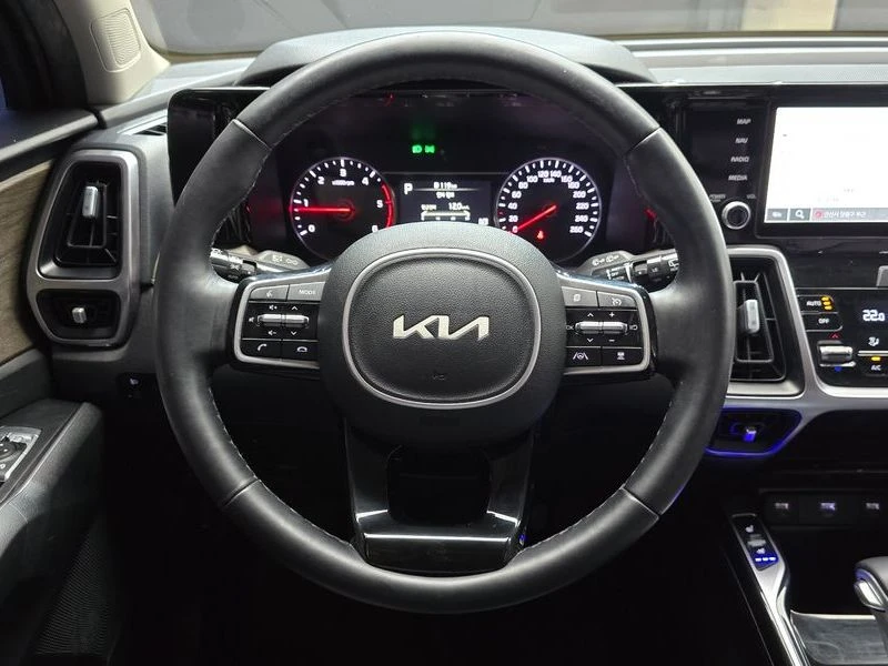 Kia Sorento 2.2 Automatic, снимка 13 - Автомобили и джипове - 55724420