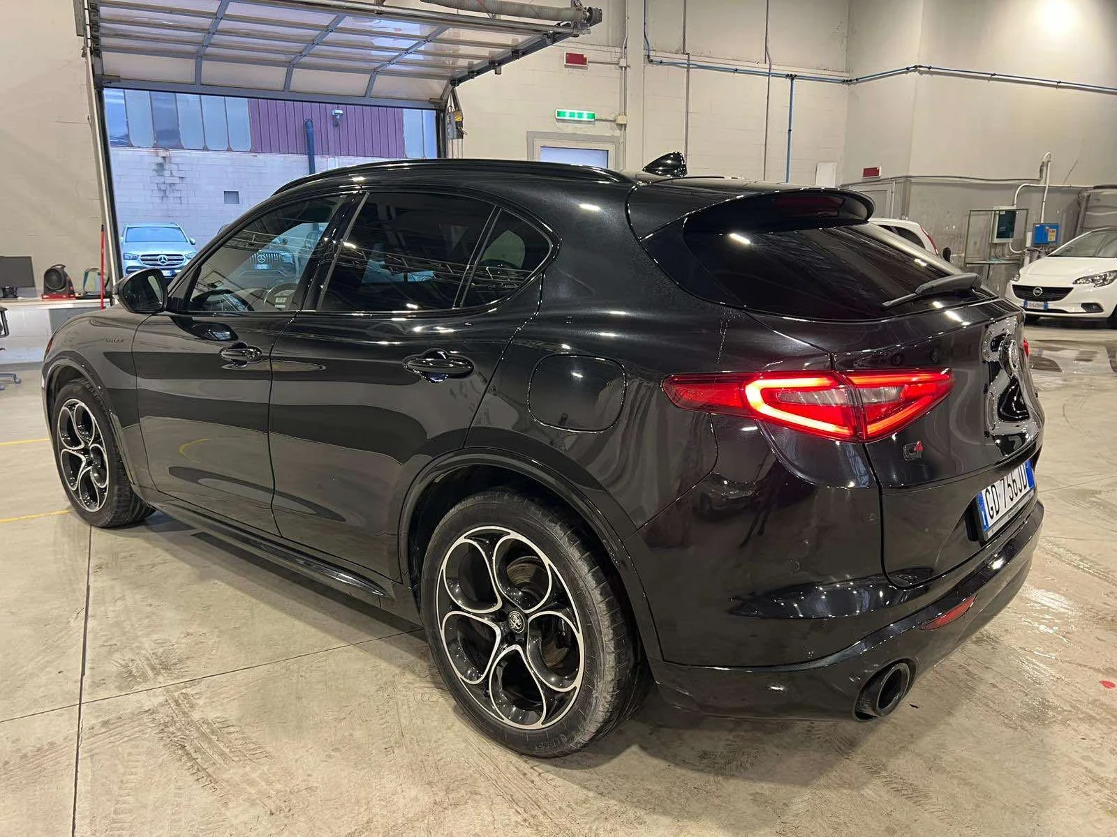 Alfa Romeo Stelvio VELOCE Q4, 2.2d - изображение 3
