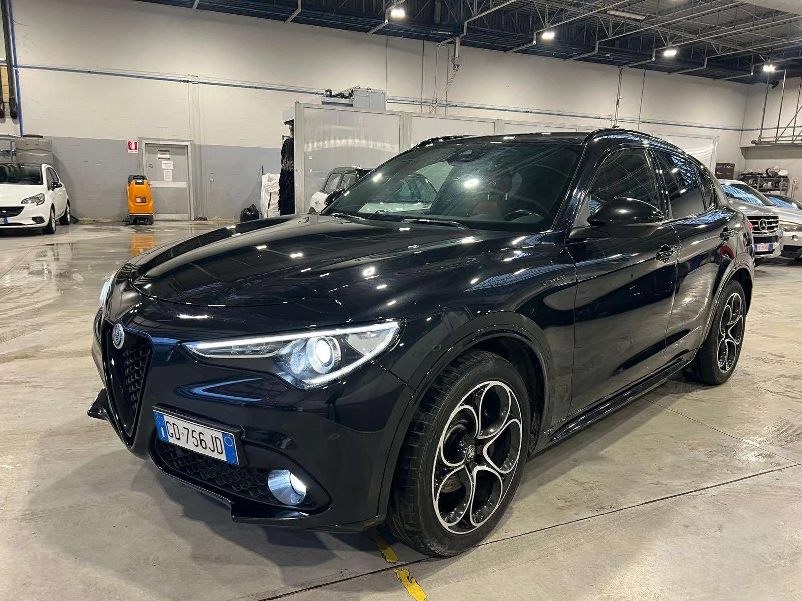 Alfa Romeo Stelvio VELOCE Q4, 2.2d - изображение 4