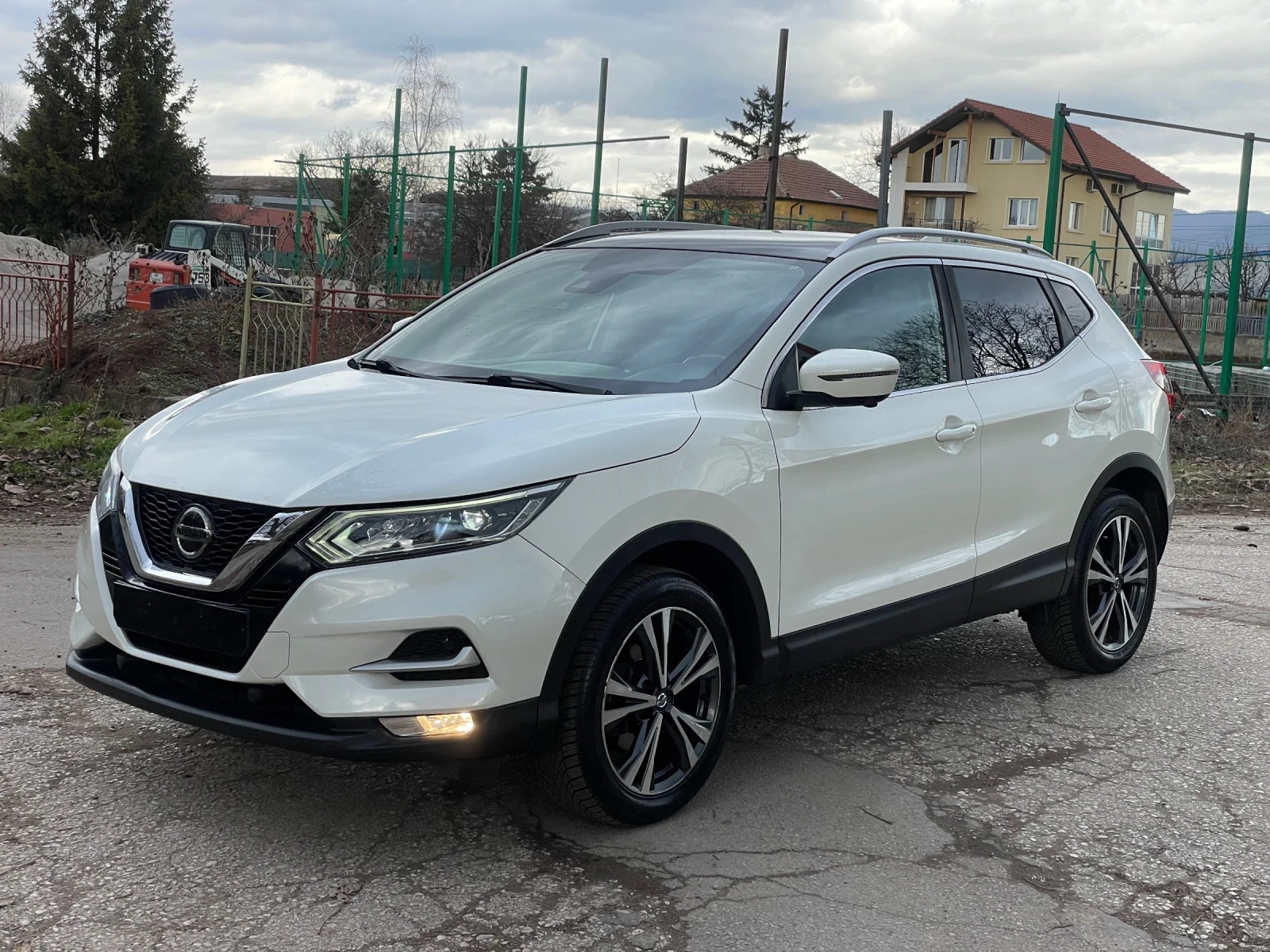 Nissan Qashqai 1.5dci* N-connecta* , снимка 2 - Автомобили и джипове - 53916306