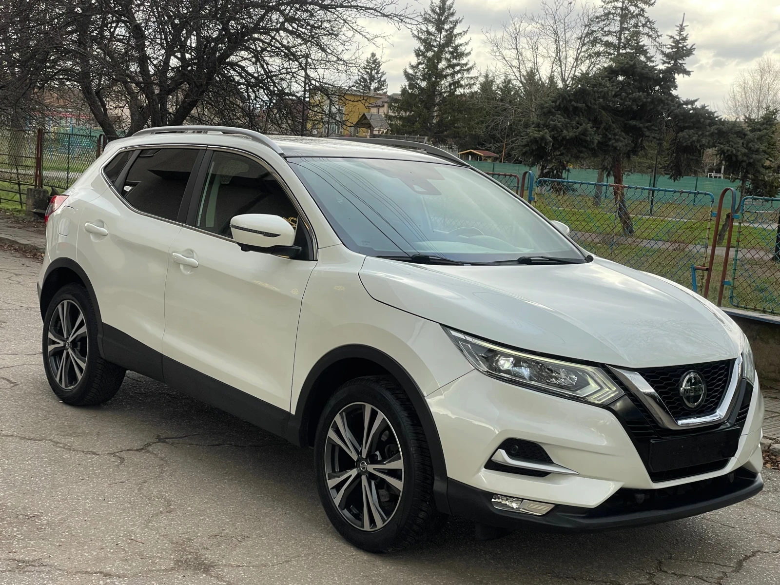 Nissan Qashqai 1.5dci* N-connecta* , снимка 14 - Автомобили и джипове - 53916306