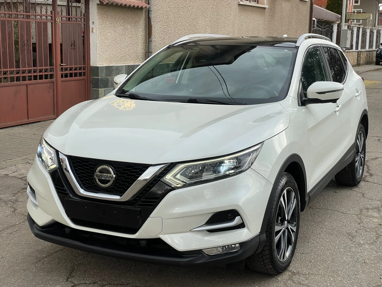 Nissan Qashqai 1.5dci* N-connecta* , снимка 13 - Автомобили и джипове - 53916306