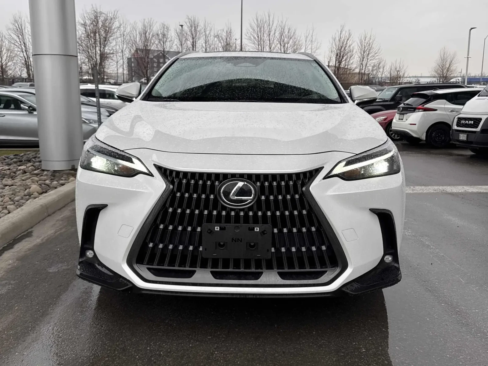 Lexus NX 350h * * CARFAX * * АВТО КРЕДИТ * * , снимка 2 - Автомобили и джипове - 53993725