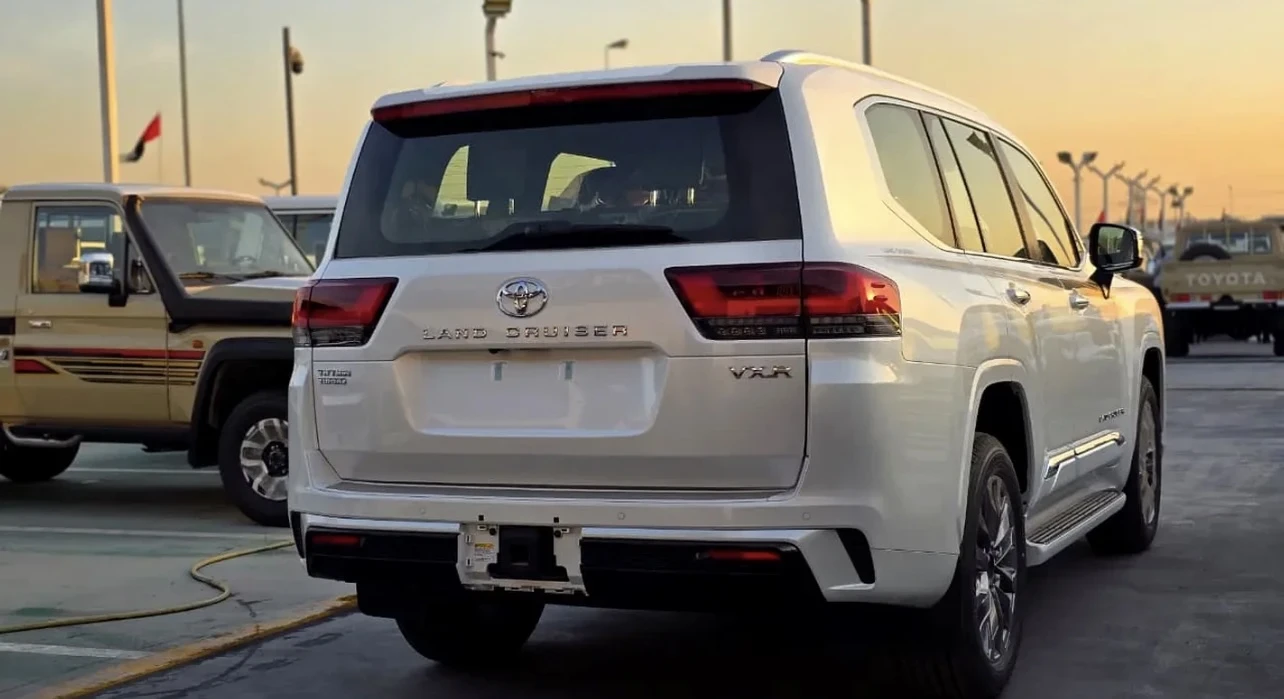 Toyota Land cruiser 300 VX-R 3.5L V6 TWIN TURBO | 15KM | Mobile.bg � ����������� 4