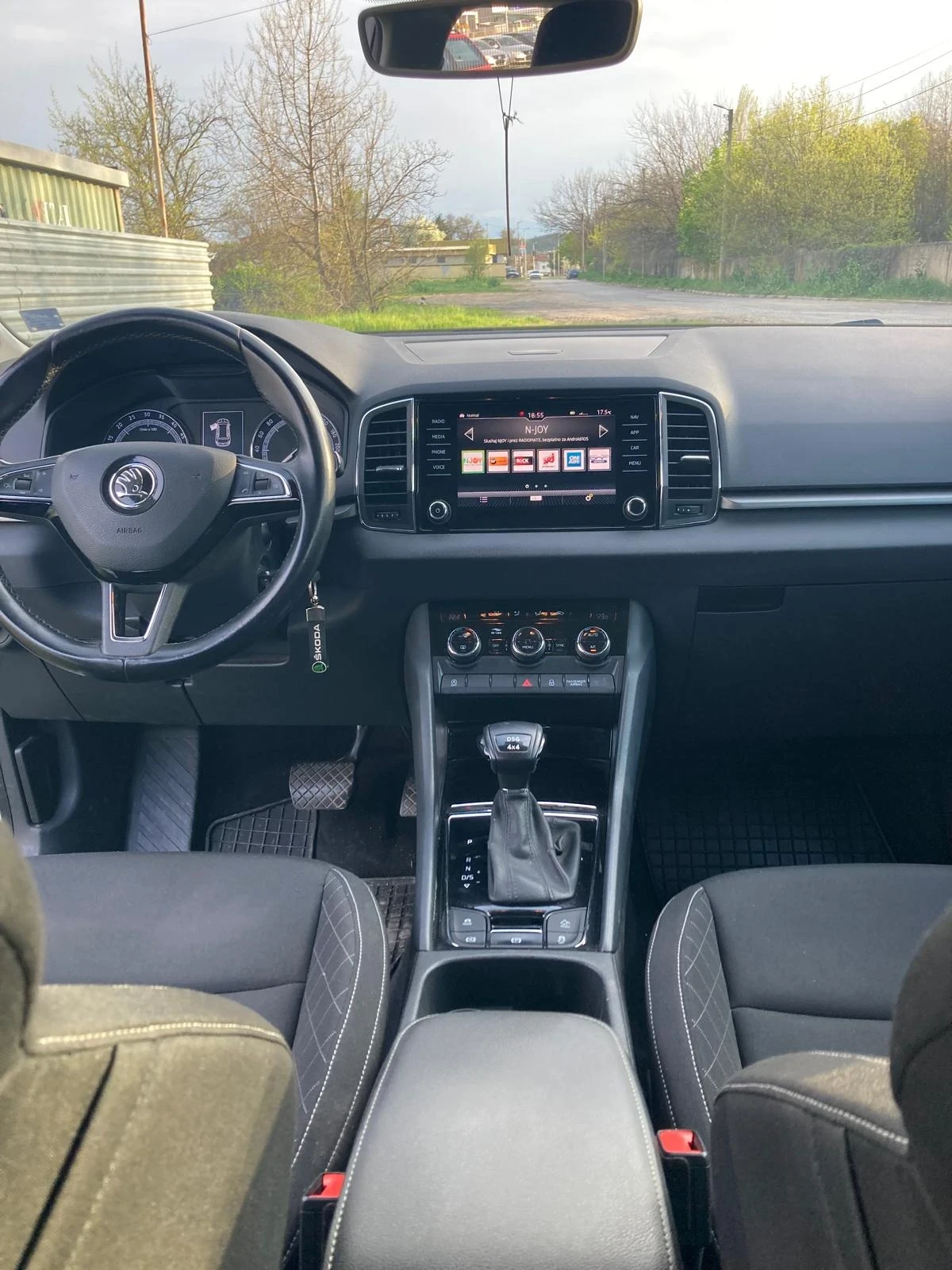 Skoda Karoq, снимка 8 - Автомобили и джипове - 54326583