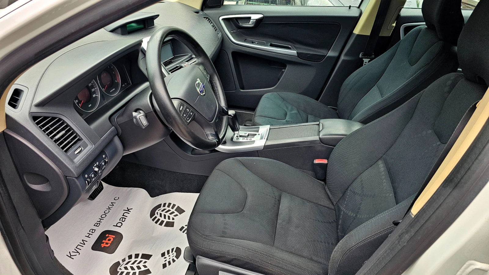 Volvo XC60 D-5-175kc, снимка 10 - Автомобили и джипове - 54477524