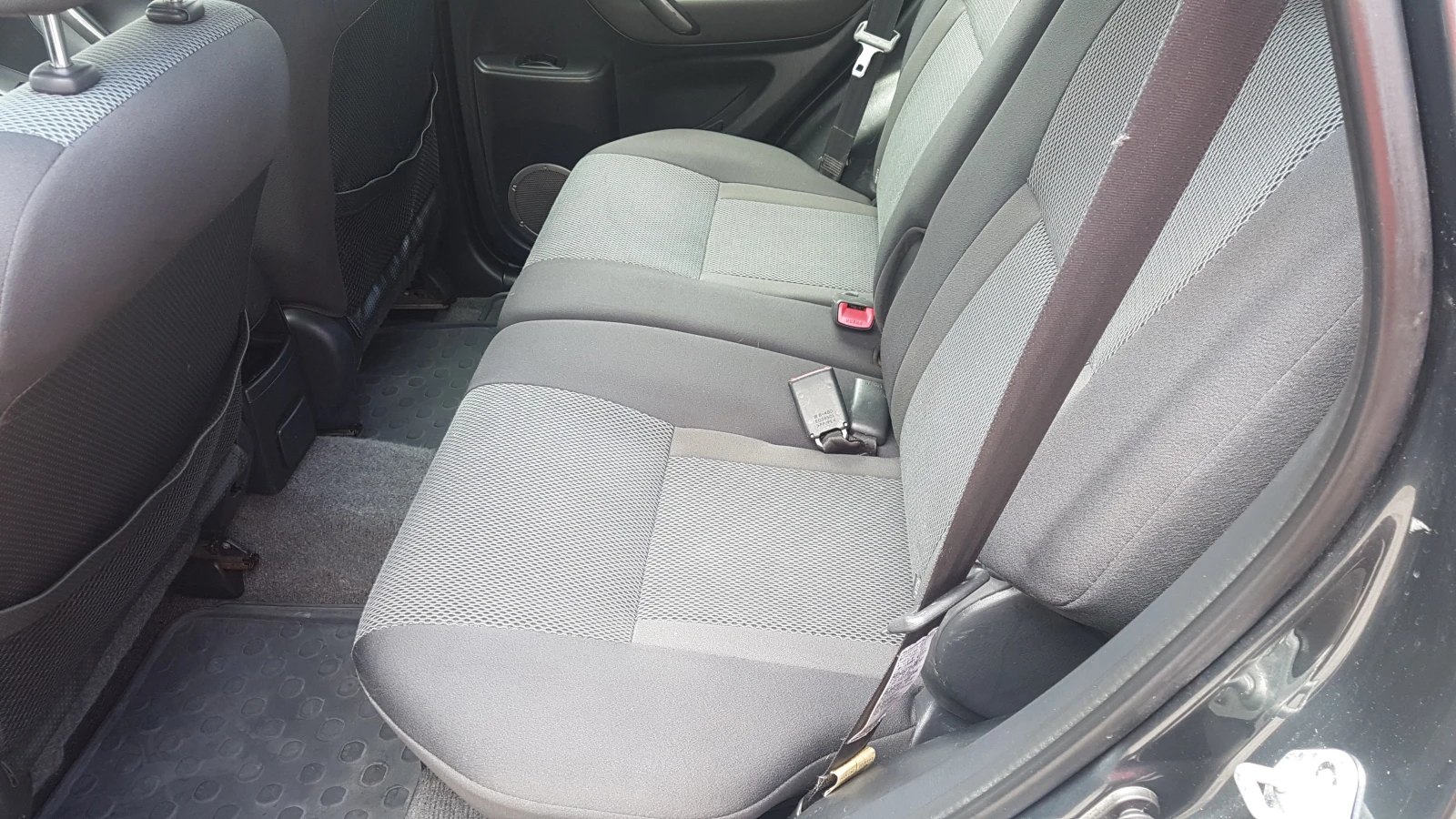 Toyota Rav4 2.0-D4D 4×4, снимка 10 - Автомобили и джипове - 54758844