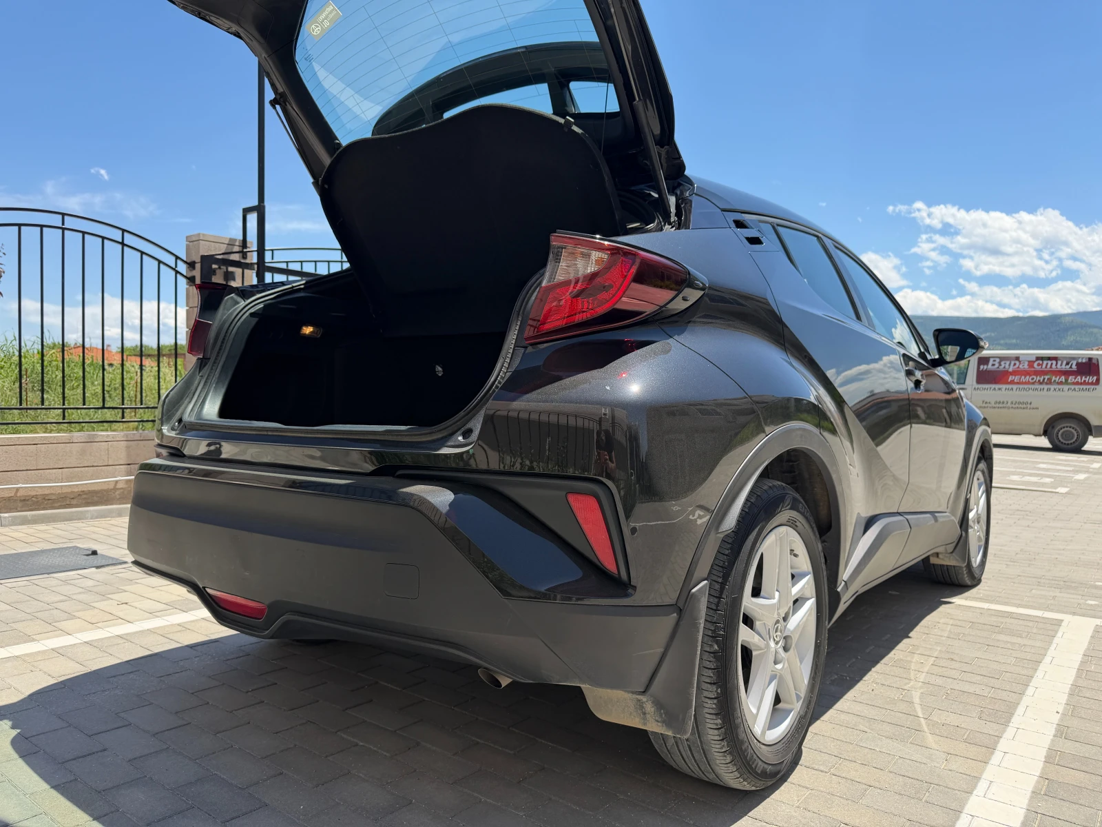 Toyota C-HR, снимка 13 - Автомобили и джипове - 55119918