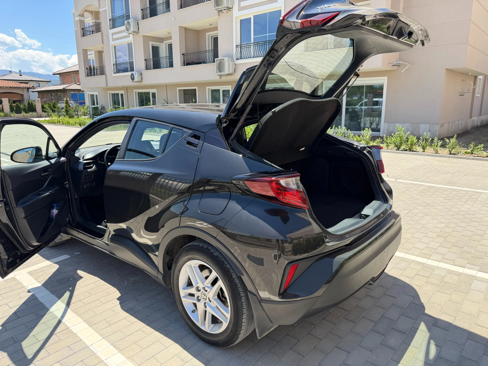 Toyota C-HR, снимка 2 - Автомобили и джипове - 55119918