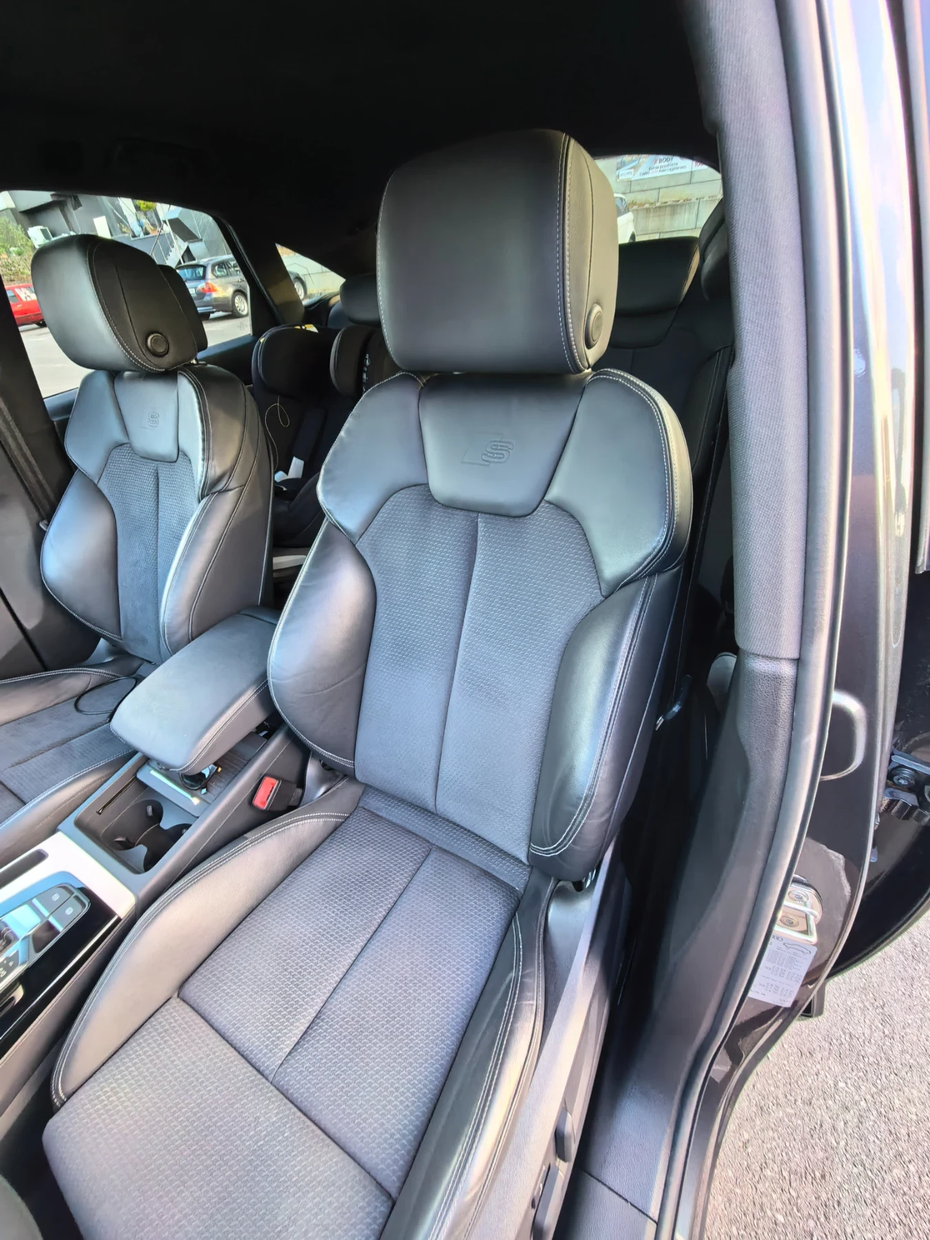 Audi Q5, снимка 16 - Автомобили и джипове - 56378436