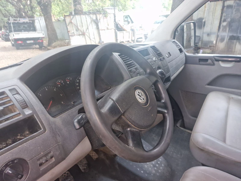 VW Transporter 1.9TDi, снимка 5 - Бусове и автобуси - 47077675