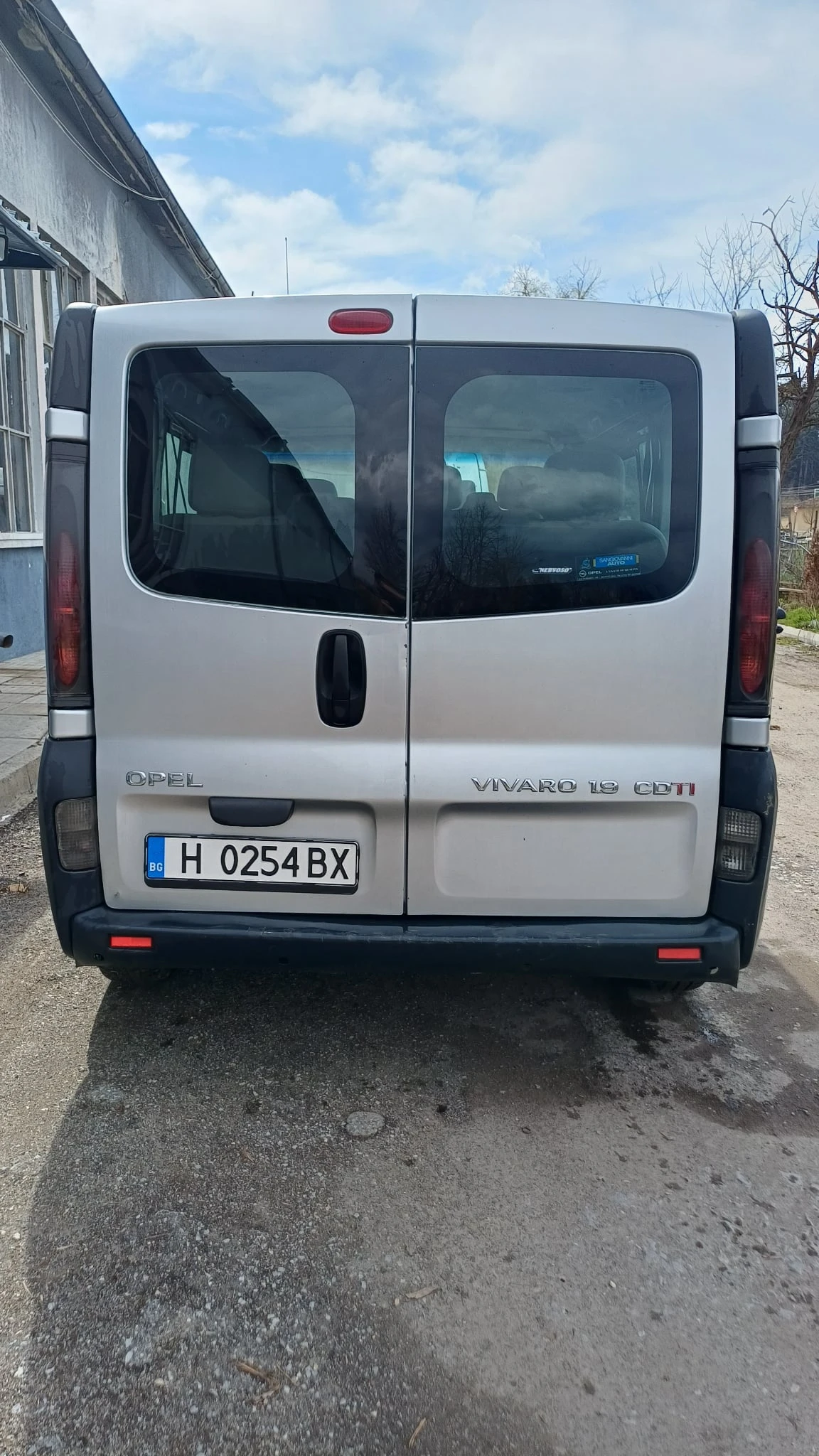 Opel Vivaro, снимка 5 - Бусове и автобуси - 54000855