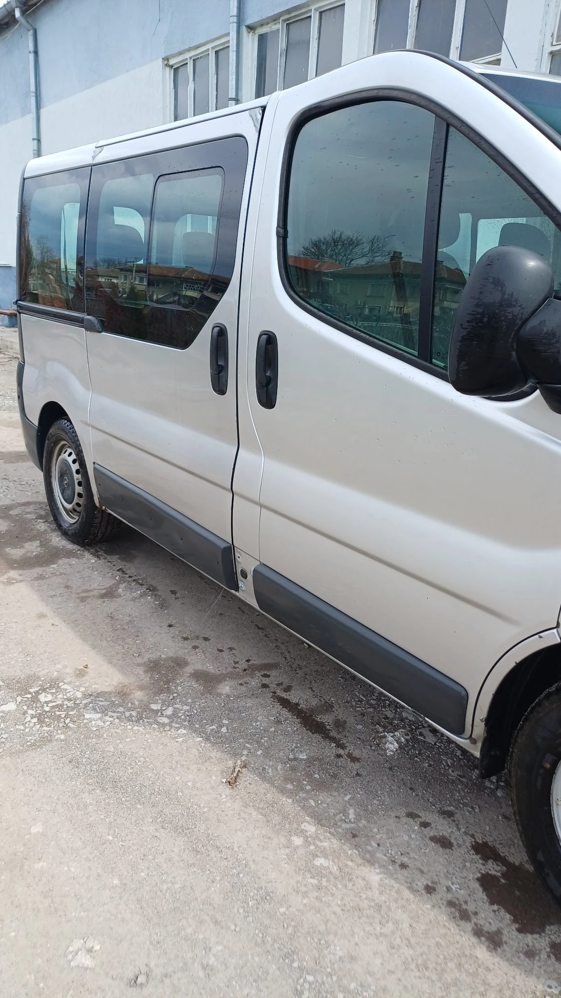 Opel Vivaro, снимка 3 - Бусове и автобуси - 54000855