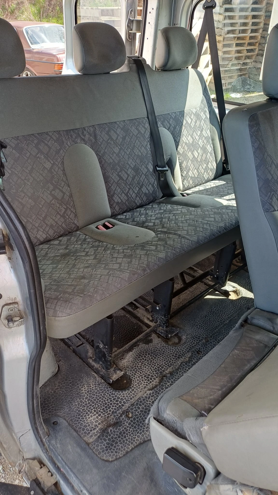 Opel Vivaro, снимка 8 - Бусове и автобуси - 54000855