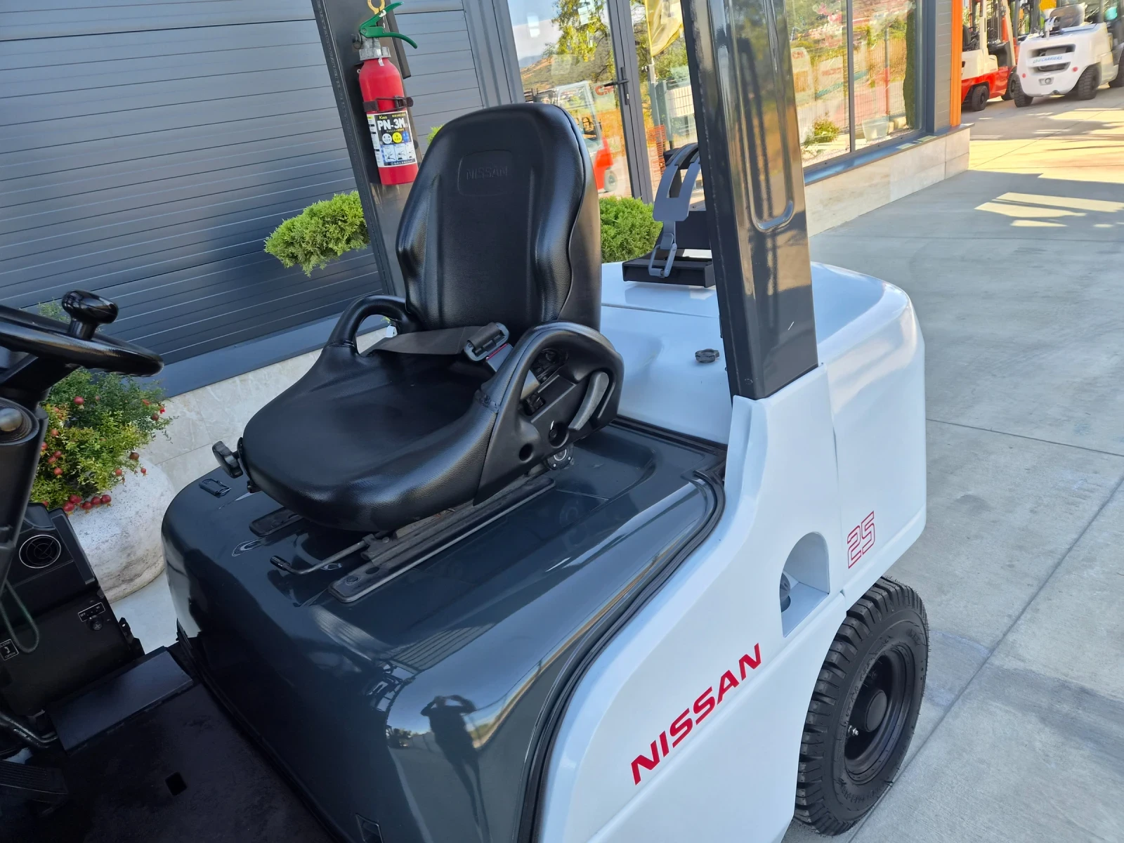 ������� Nissan 2.5 ���� / 5.5 ����� / �������� / ��� / �������  | Mobile.bg � ����������� 11
