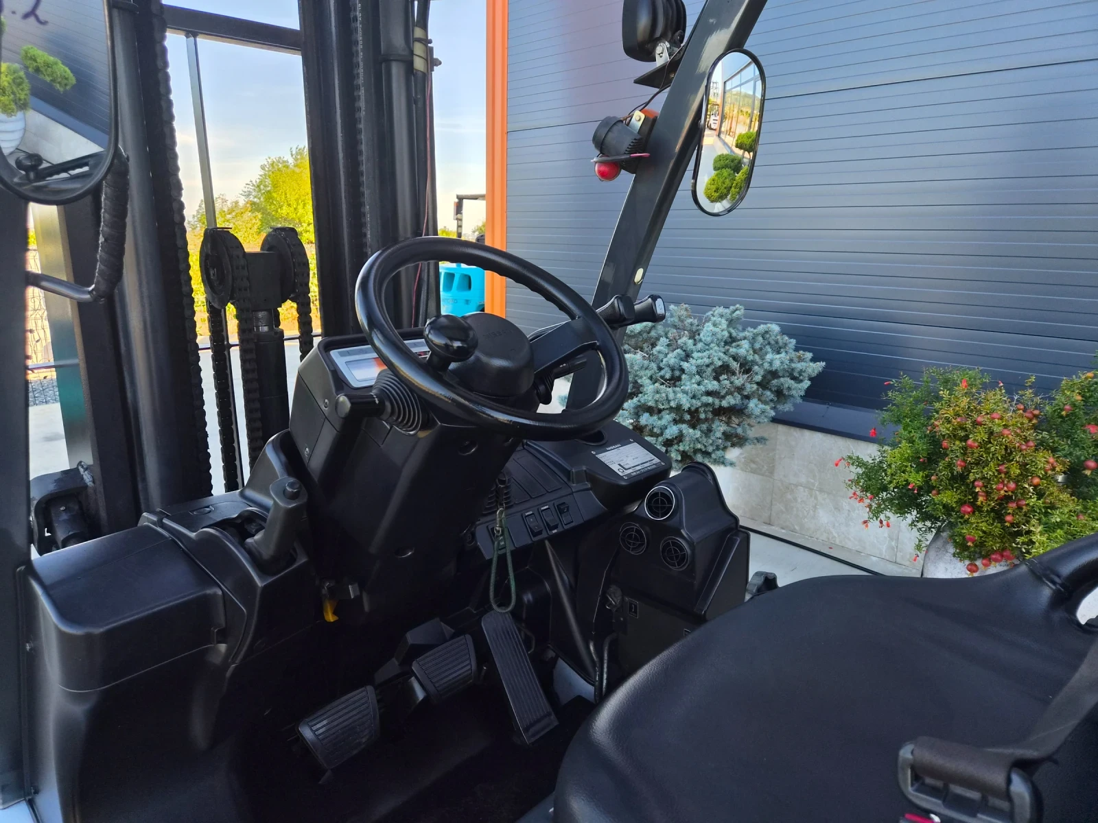 ������� Nissan 2.5 ���� / 5.5 ����� / �������� / ��� / �������  | Mobile.bg � ����������� 10