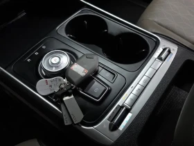 Kia Carnival Hev 9-Seater Prestige, снимка 9
