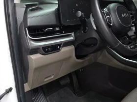 Kia Carnival Hev 9-Seater Prestige, снимка 13