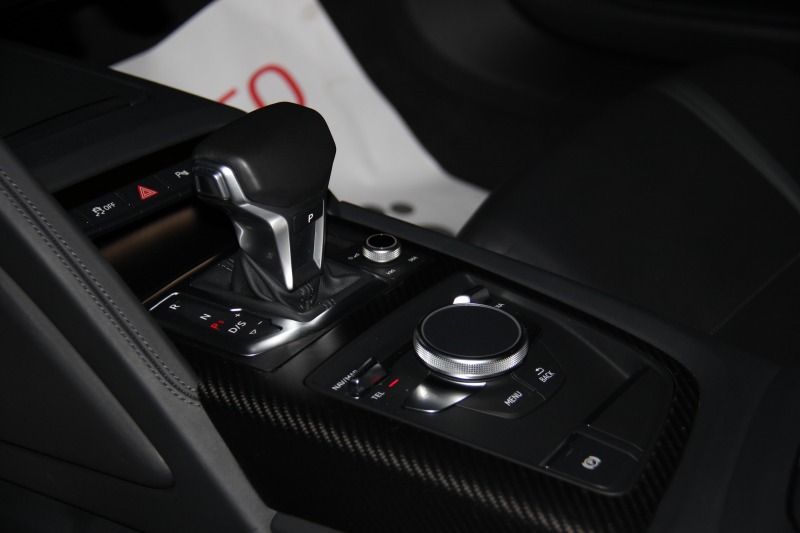 Audi R8 V10 PLUS/Keramika/Exclusive/Carbon, снимка 17 - Автомобили и джипове - 43853167