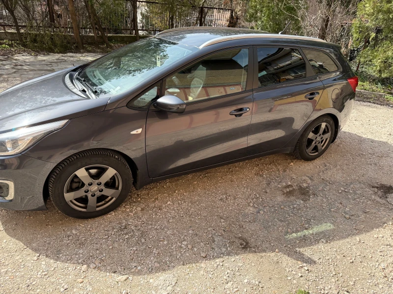 Kia Ceed 1.6 CRDI-136кс, снимка 2 - Автомобили и джипове - 49478347