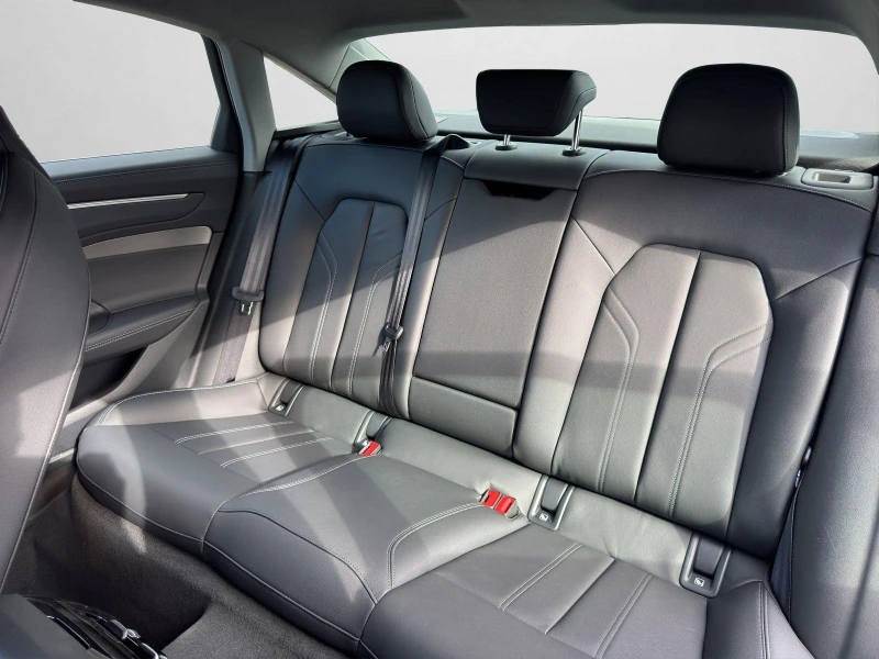 Audi A6 FACELIFT* 40TDI* LED* DISTR* CARPLAY, снимка 13 - Автомобили и джипове - 52451960