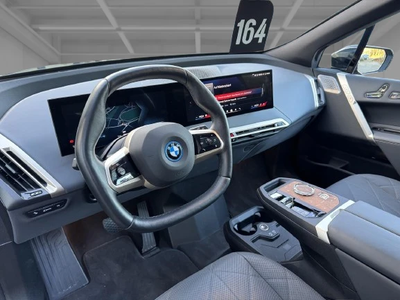 BMW iX M60 = M-Sport = Гаранция, снимка 8 - Автомобили и джипове - 53354632