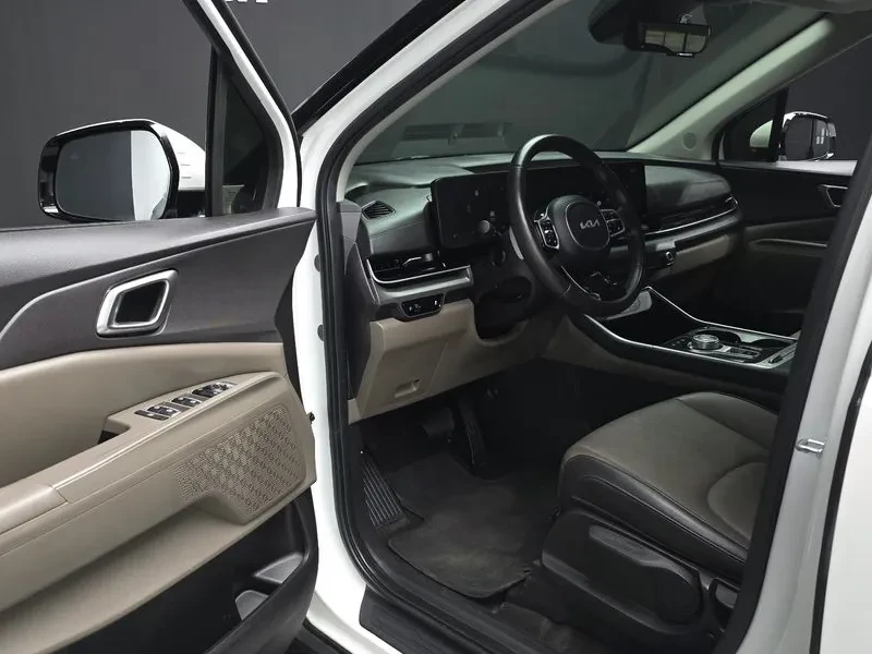 Kia Carnival Hev 9-Seater Prestige, снимка 10 - Автомобили и джипове - 56718696